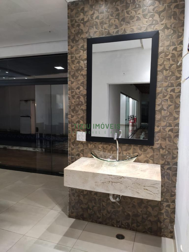 Casa 5 dormitórios em Delfinópolis MG