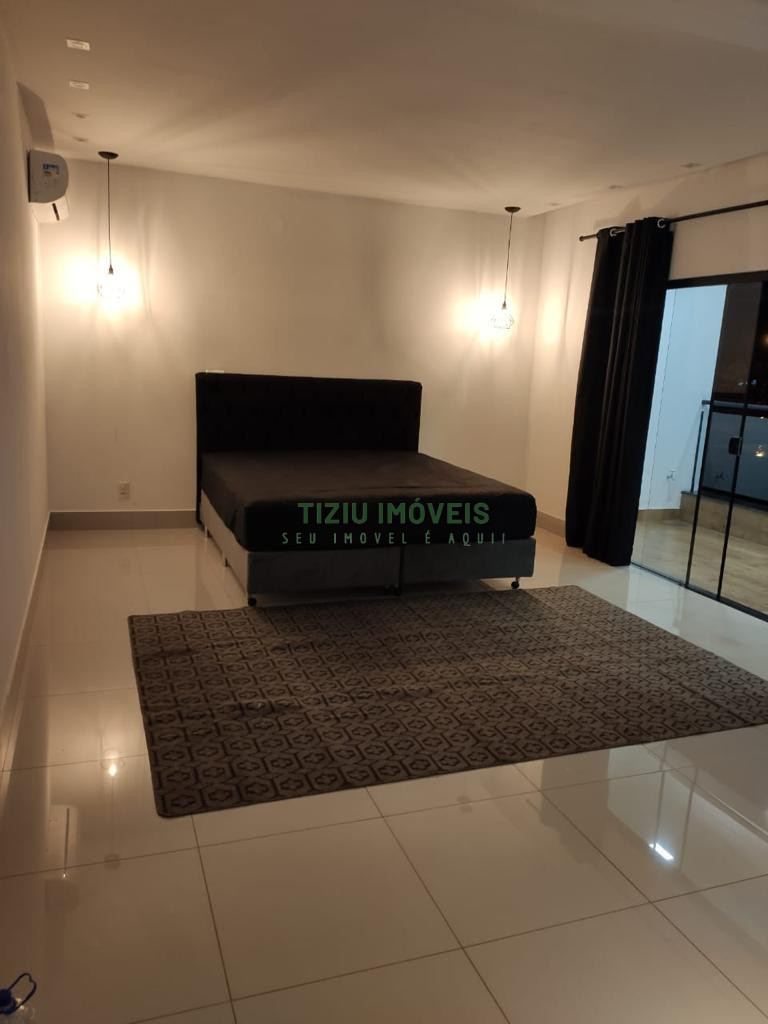 Casa 5 dormitórios em Delfinópolis MG