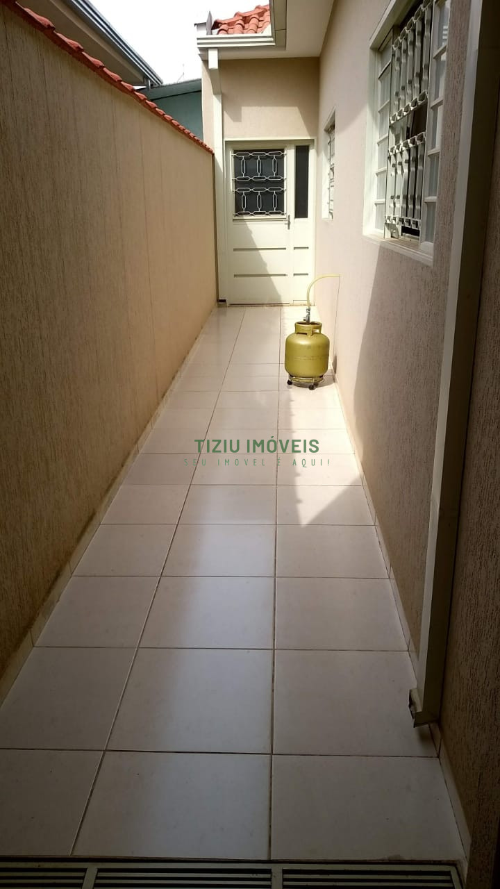 Casa 3 dormitórios - Jardim Continental