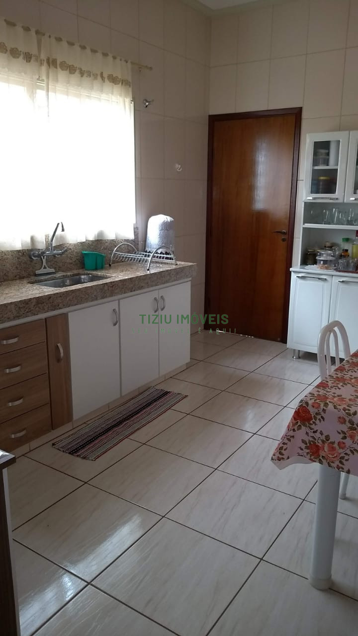 Casa 3 dormitórios - Jardim Continental