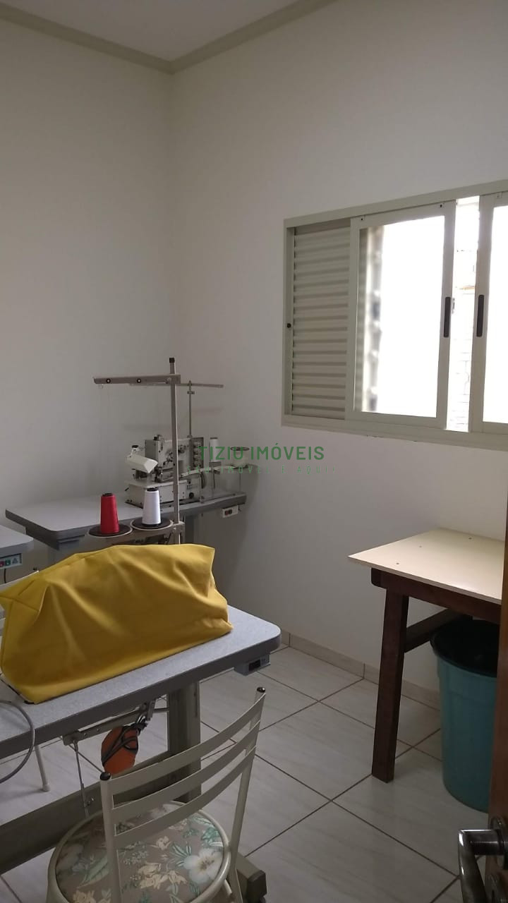 Casa 3 dormitórios - Jardim Continental