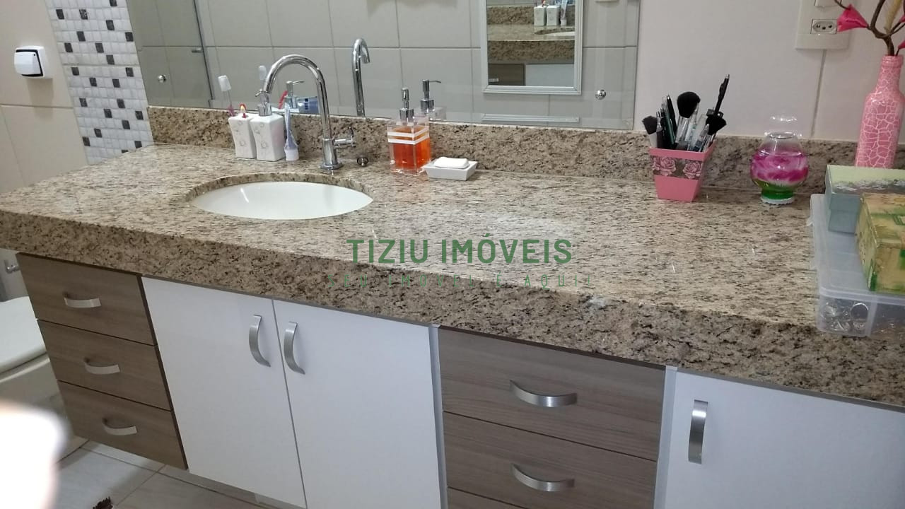 Casa 3 dormitórios - Jardim Continental