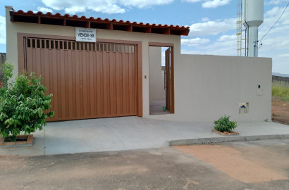 Casa 3 dormitórios em Delfinópolis - MG