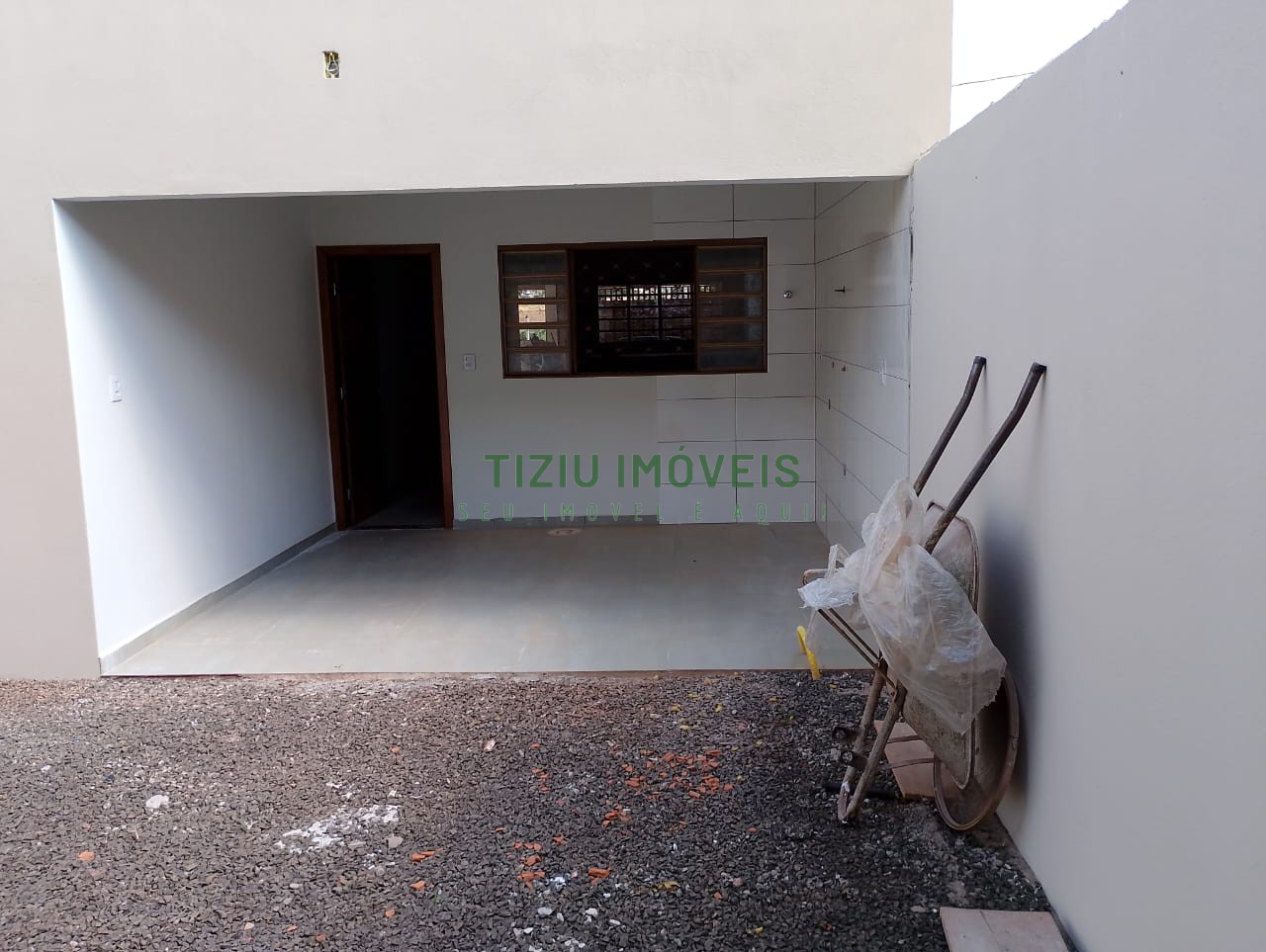 Casa 3 dormitórios em Delfinópolis - MG