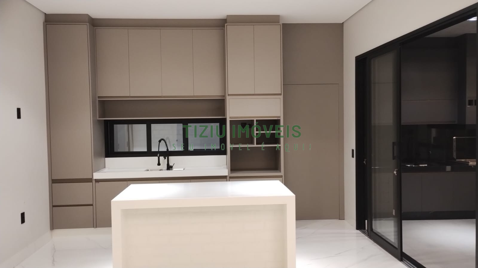 Casa 3 suítes Jardim Botânico