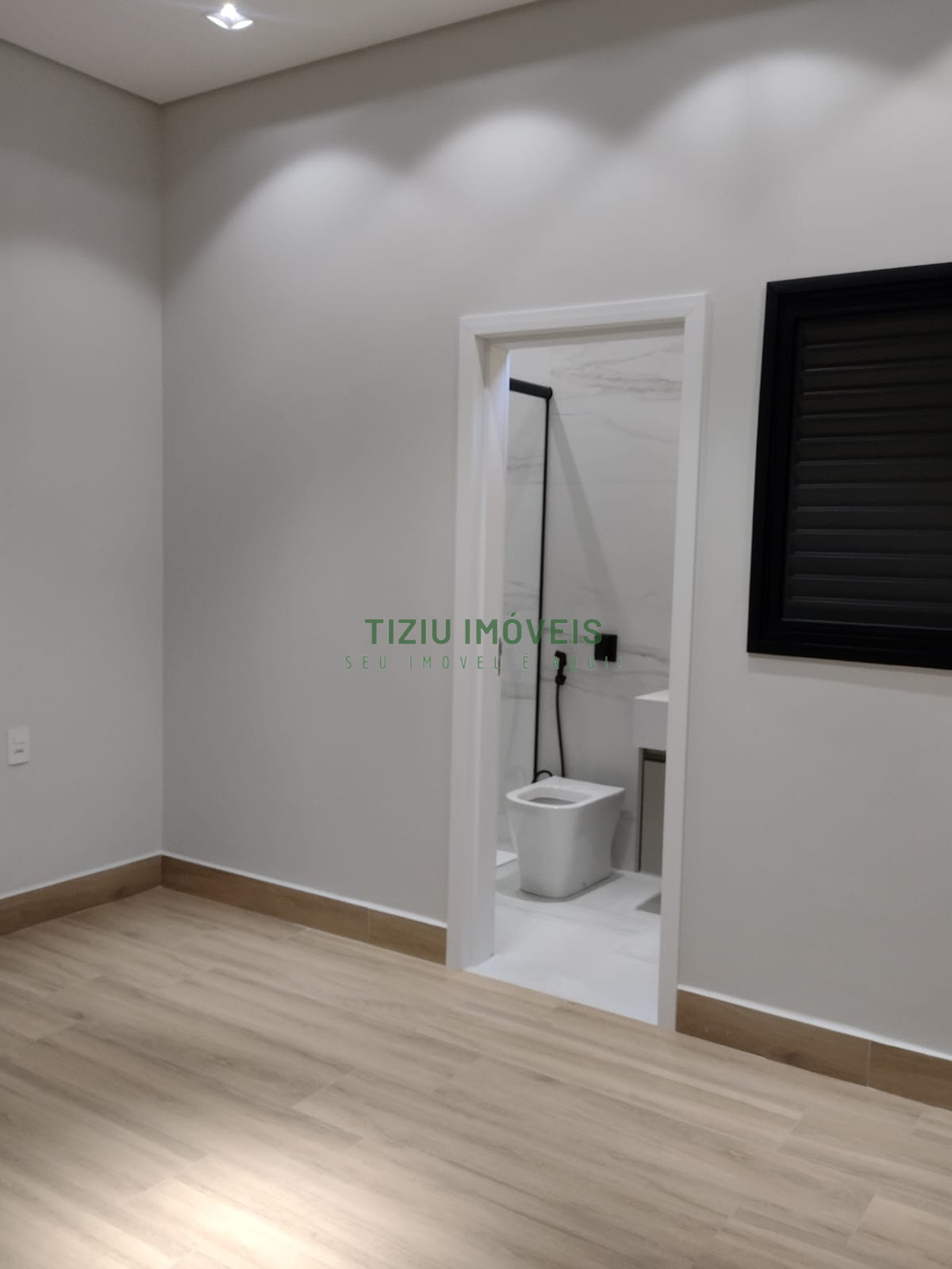 Casa 3 suítes Jardim Botânico