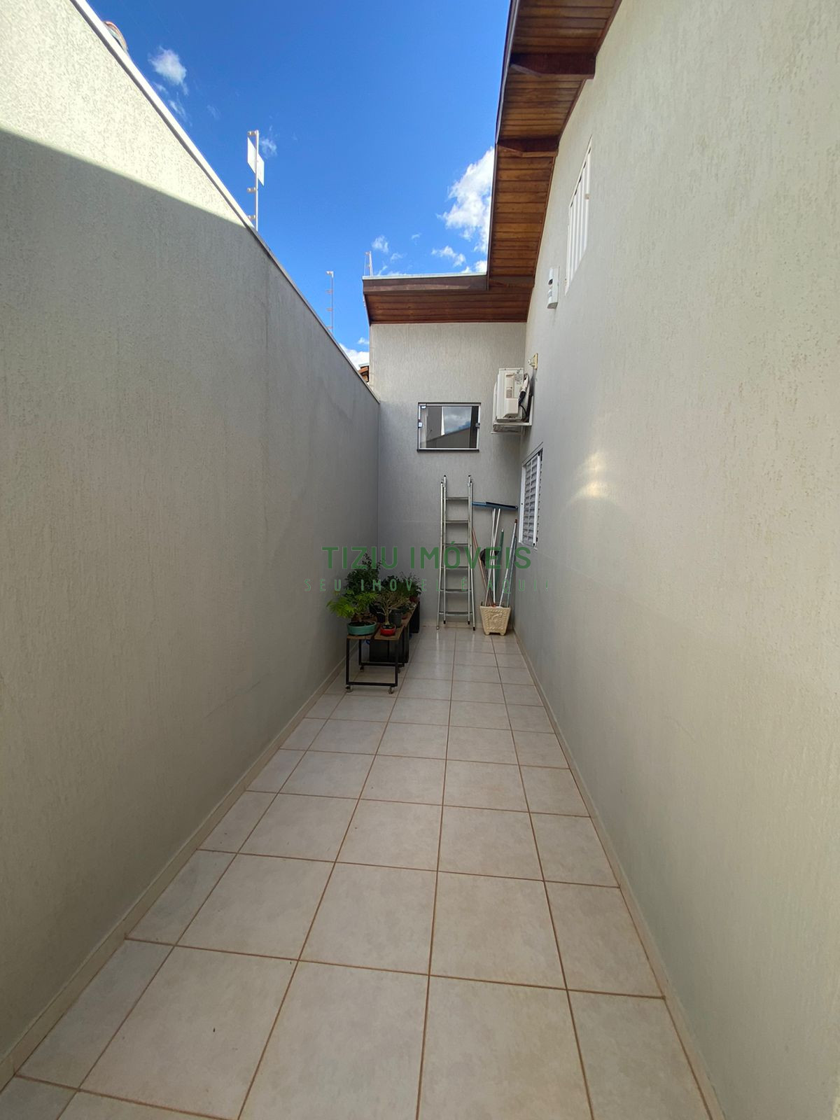 Casa 3 dormitórios Residencial Meireles