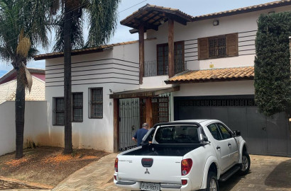 Sobrado com 3 suítes - Bairro Santo Agostinho