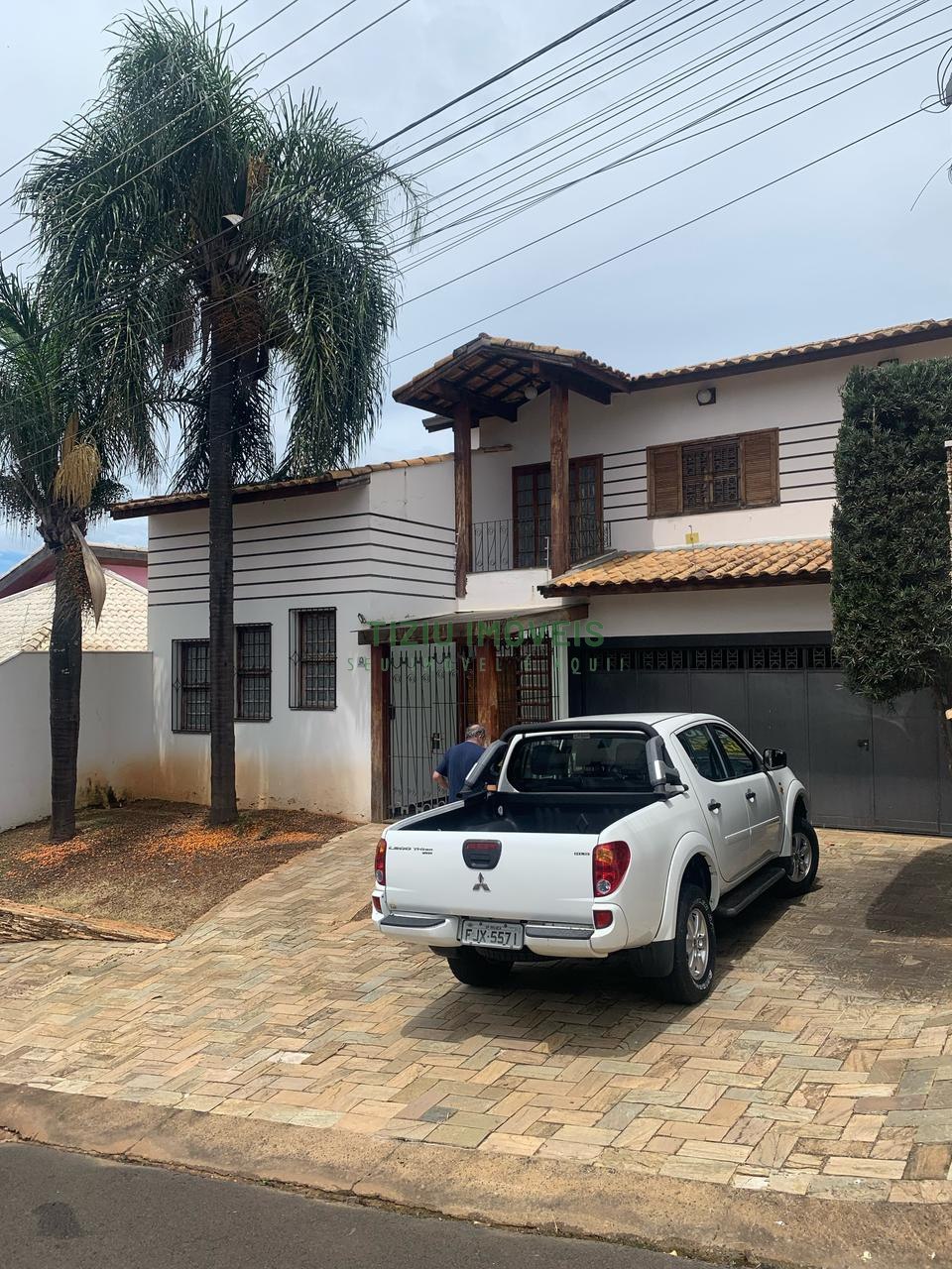 Sobrado com 3 suítes - Bairro Santo Agostinho