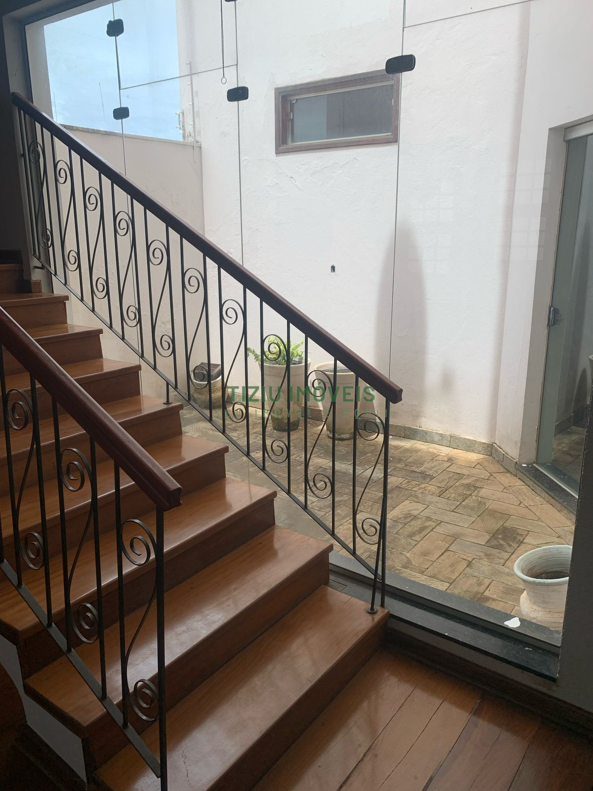 Sobrado com 3 suítes - Bairro Santo Agostinho