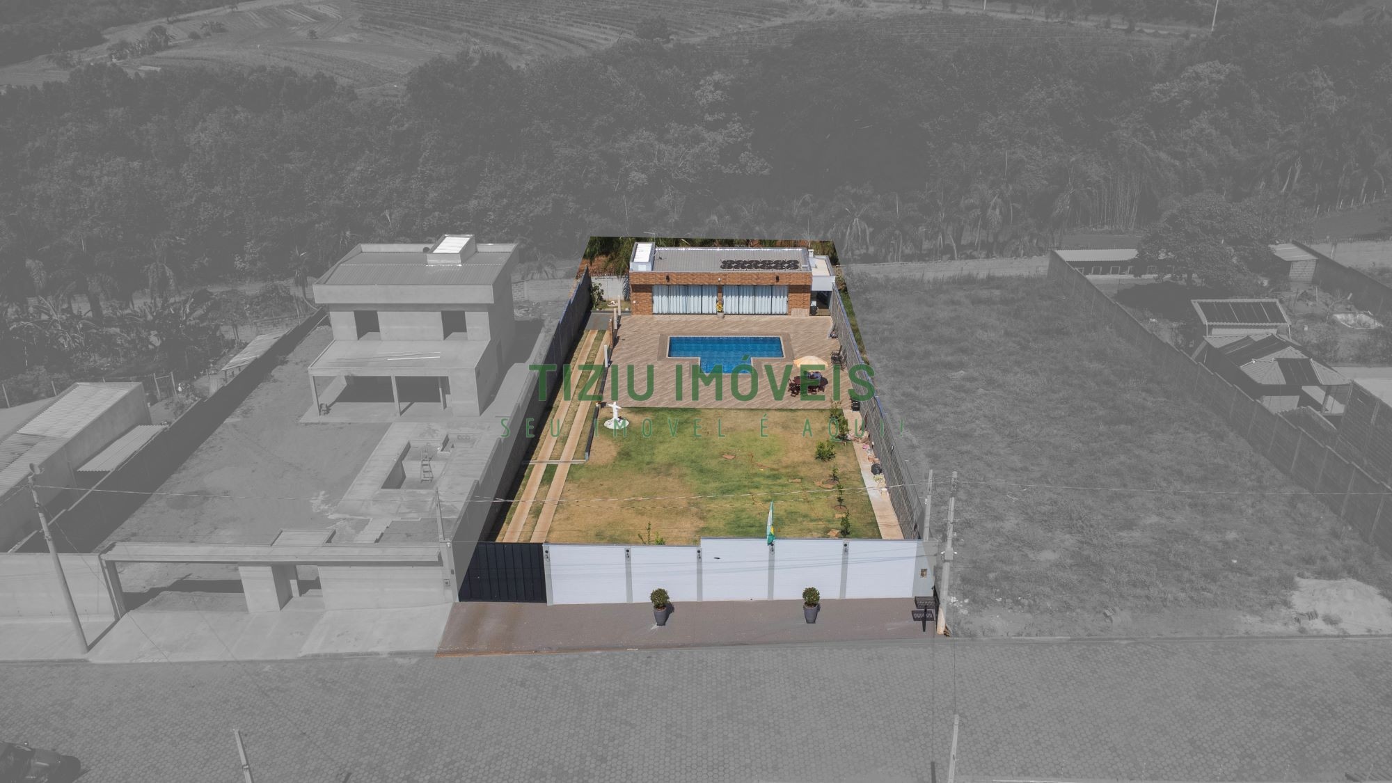 Chácara em condomínio fechado em Patrocínio Paulista - SP