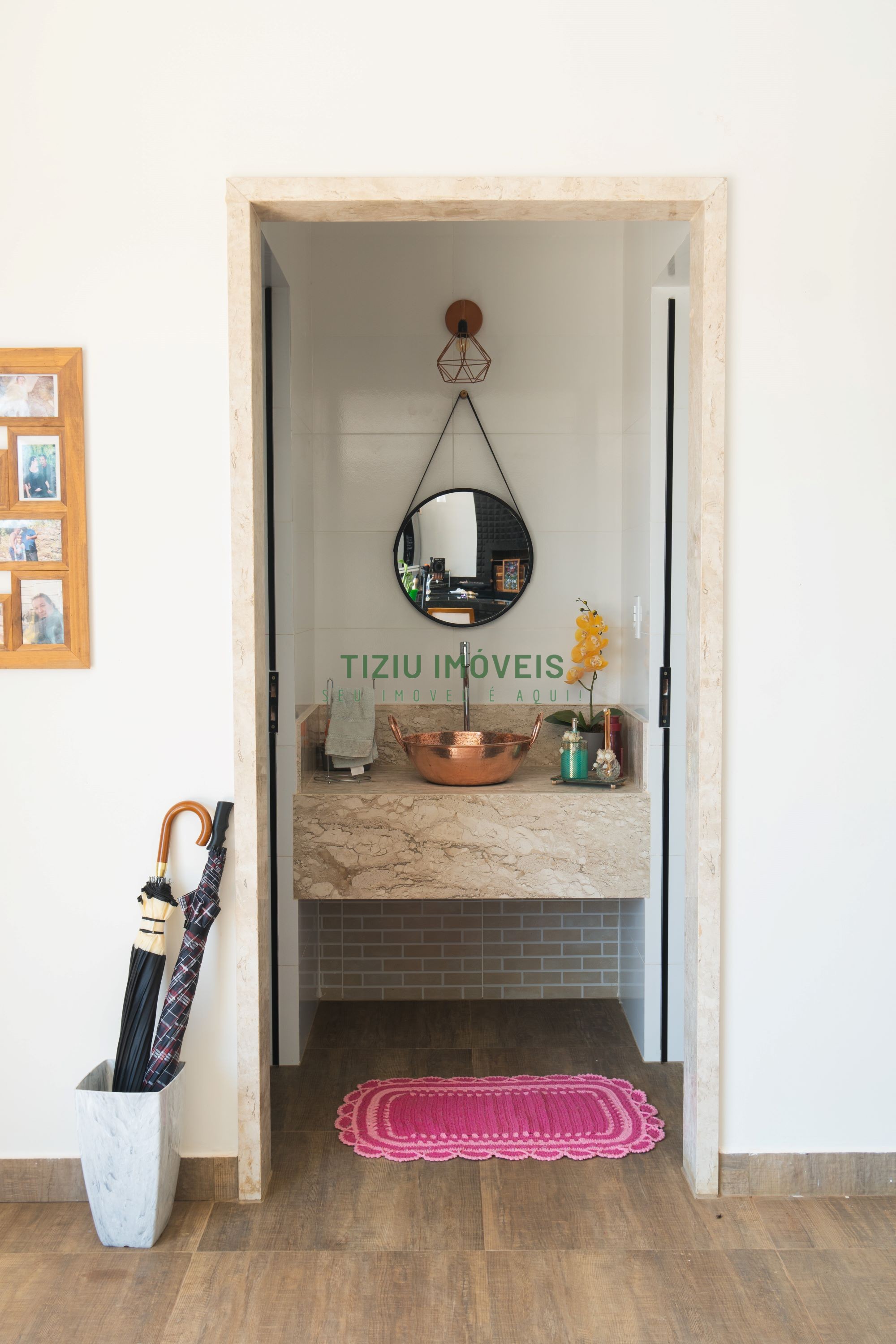 Chácara em condomínio fechado em Patrocínio Paulista - SP