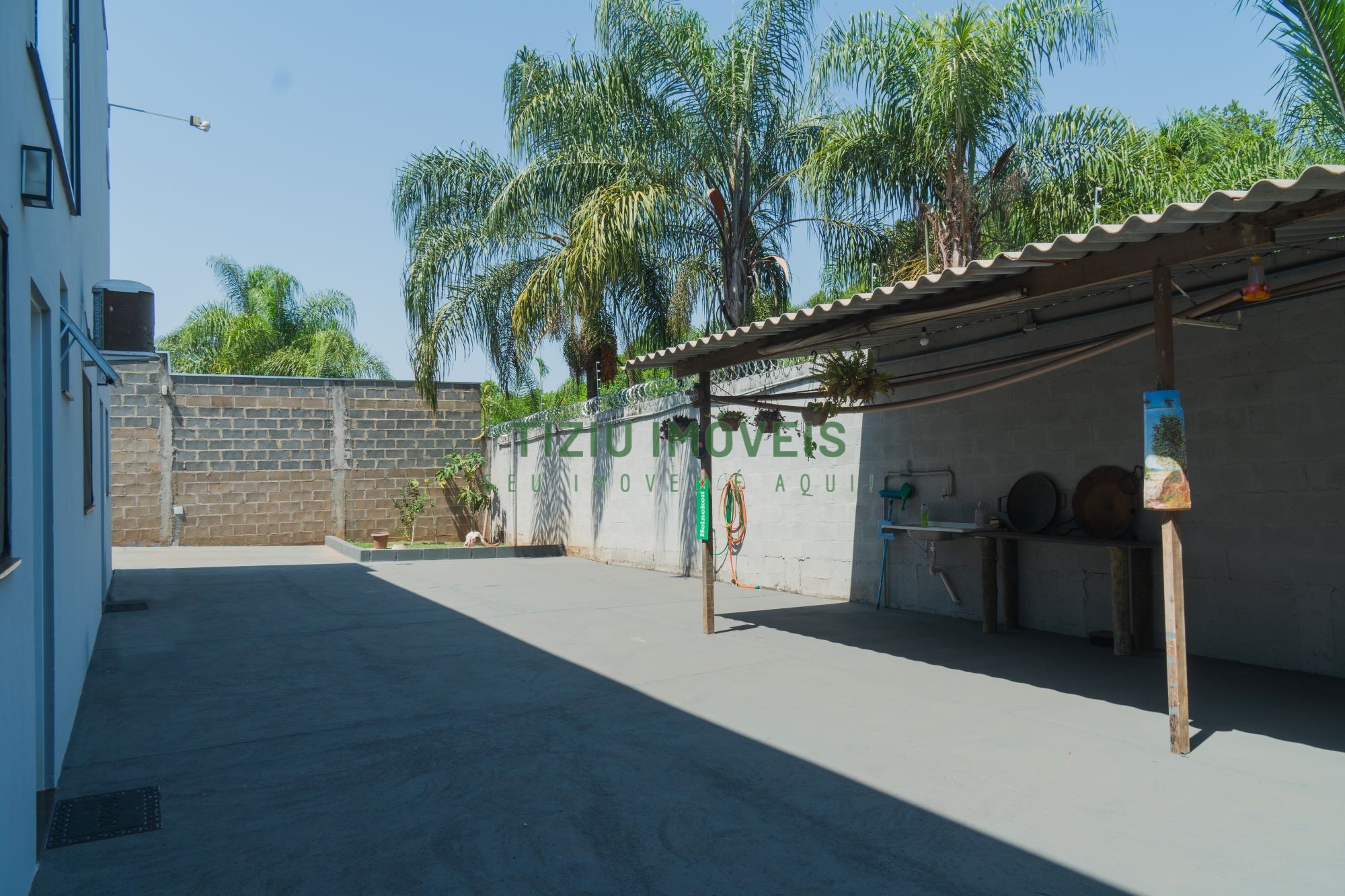 Chácara em condomínio fechado em Patrocínio Paulista - SP