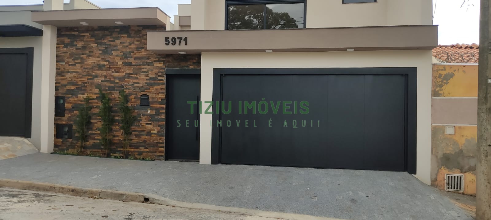 Sobrado com 3 suítes Vila Real