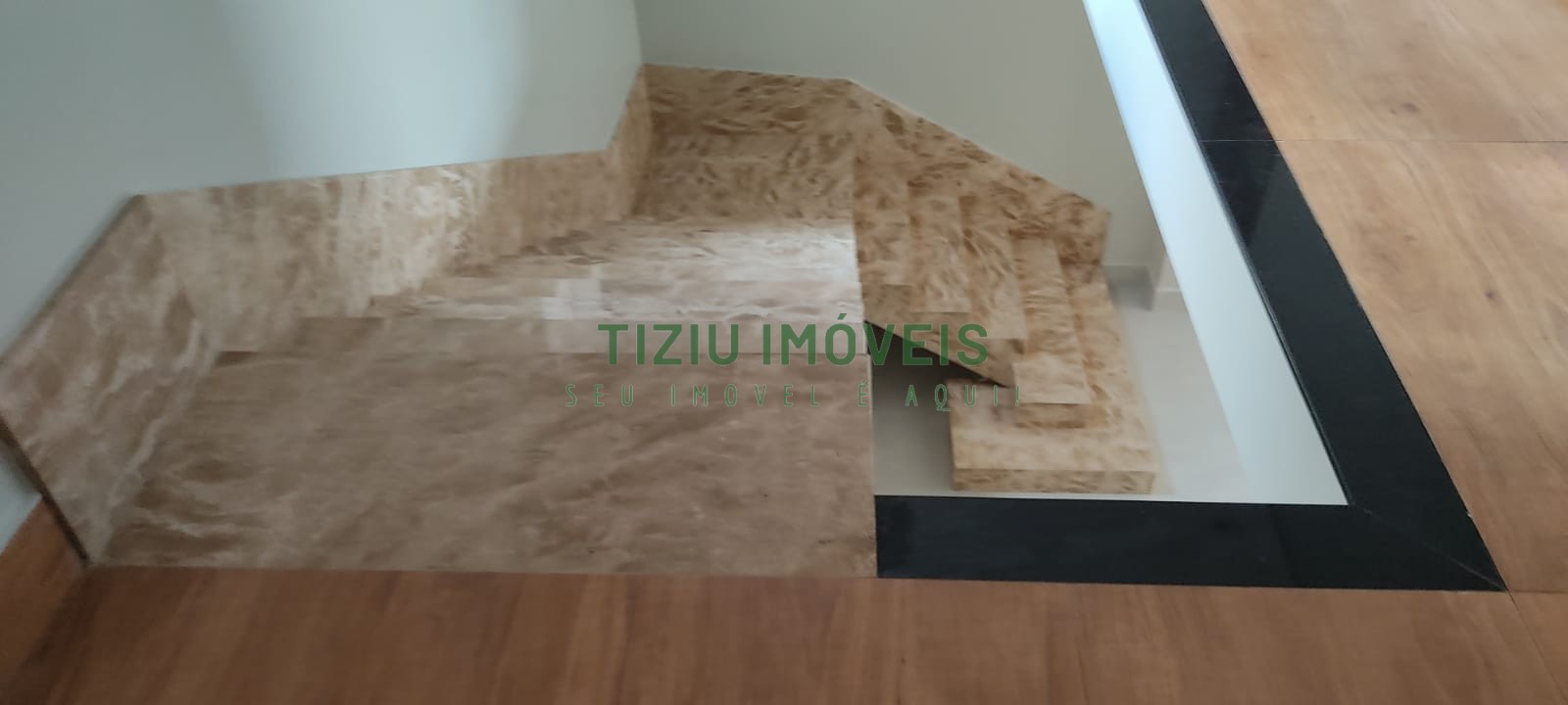 Sobrado com 3 suítes Vila Real