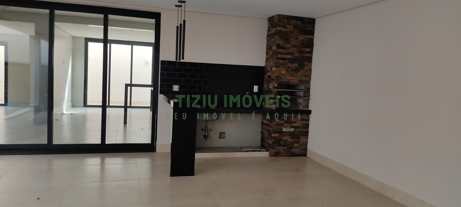 Sobrado com 3 suítes Vila Real