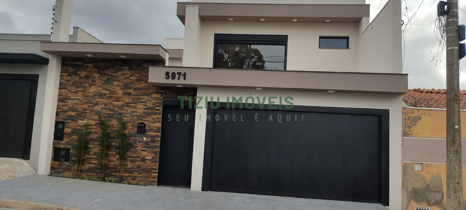 Sobrado com 3 suítes Vila Real