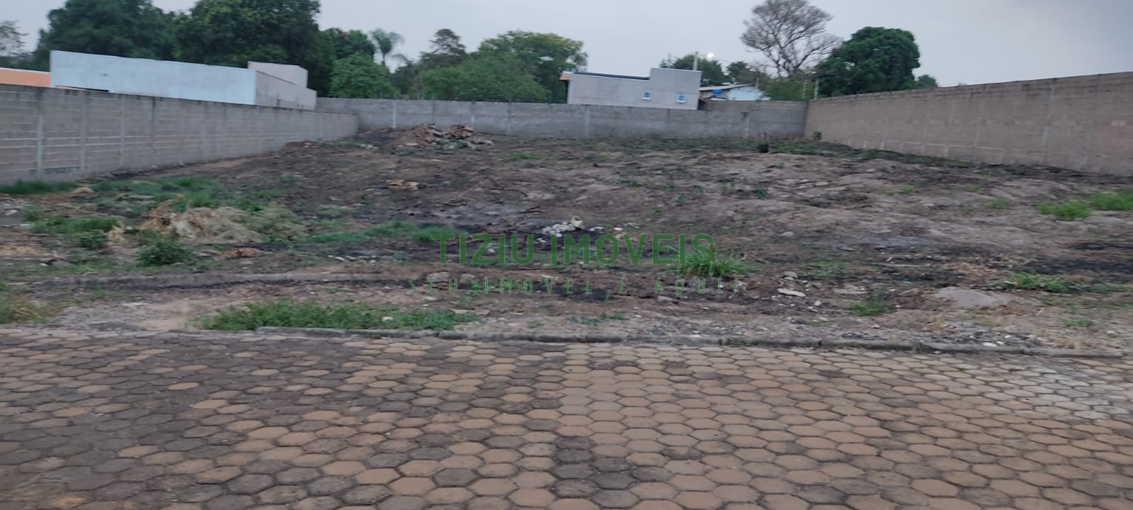 Terreno de chácara em condomínio fechado - Pietro Patrocínio