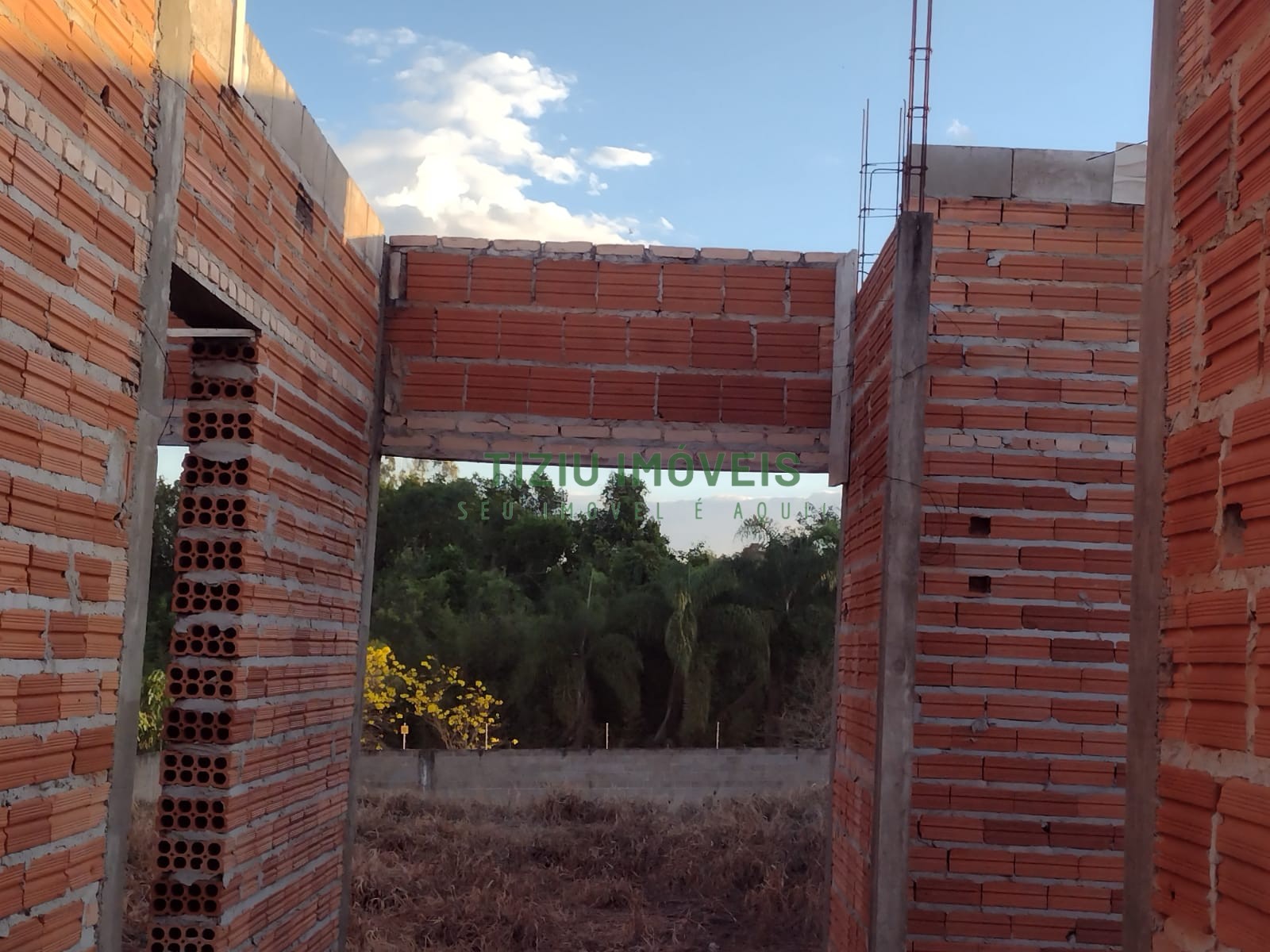 Terreno de chácara em condomínio fechado - Pietro Patrocínio